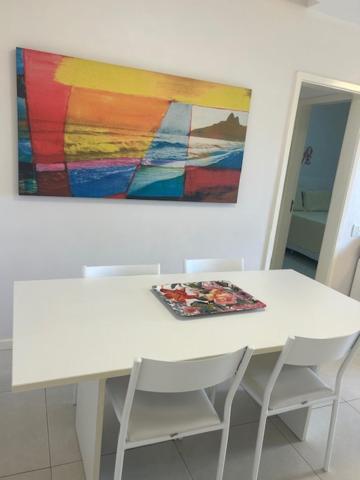Lindo Apto No Barrabela, Todo Equipado, Com Arcondicionados Split Novos No Quarto E Na Sala, Limpissimo, Cheiroso, Novinho, Condominio Em Frente A Praia, Com Piscina Aquecida, Sauna, Quadra, Academia, Lavanderia, Salao De Beleza, Restaurantes, Mercad Rio de Janeiro Exterior photo