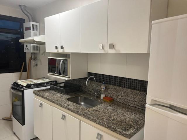 Lindo Apto No Barrabela, Todo Equipado, Com Arcondicionados Split Novos No Quarto E Na Sala, Limpissimo, Cheiroso, Novinho, Condominio Em Frente A Praia, Com Piscina Aquecida, Sauna, Quadra, Academia, Lavanderia, Salao De Beleza, Restaurantes, Mercad Rio de Janeiro Exterior photo